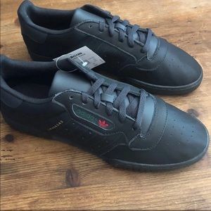 Adidas Yeezy Powerphase Deadstock Sneaks